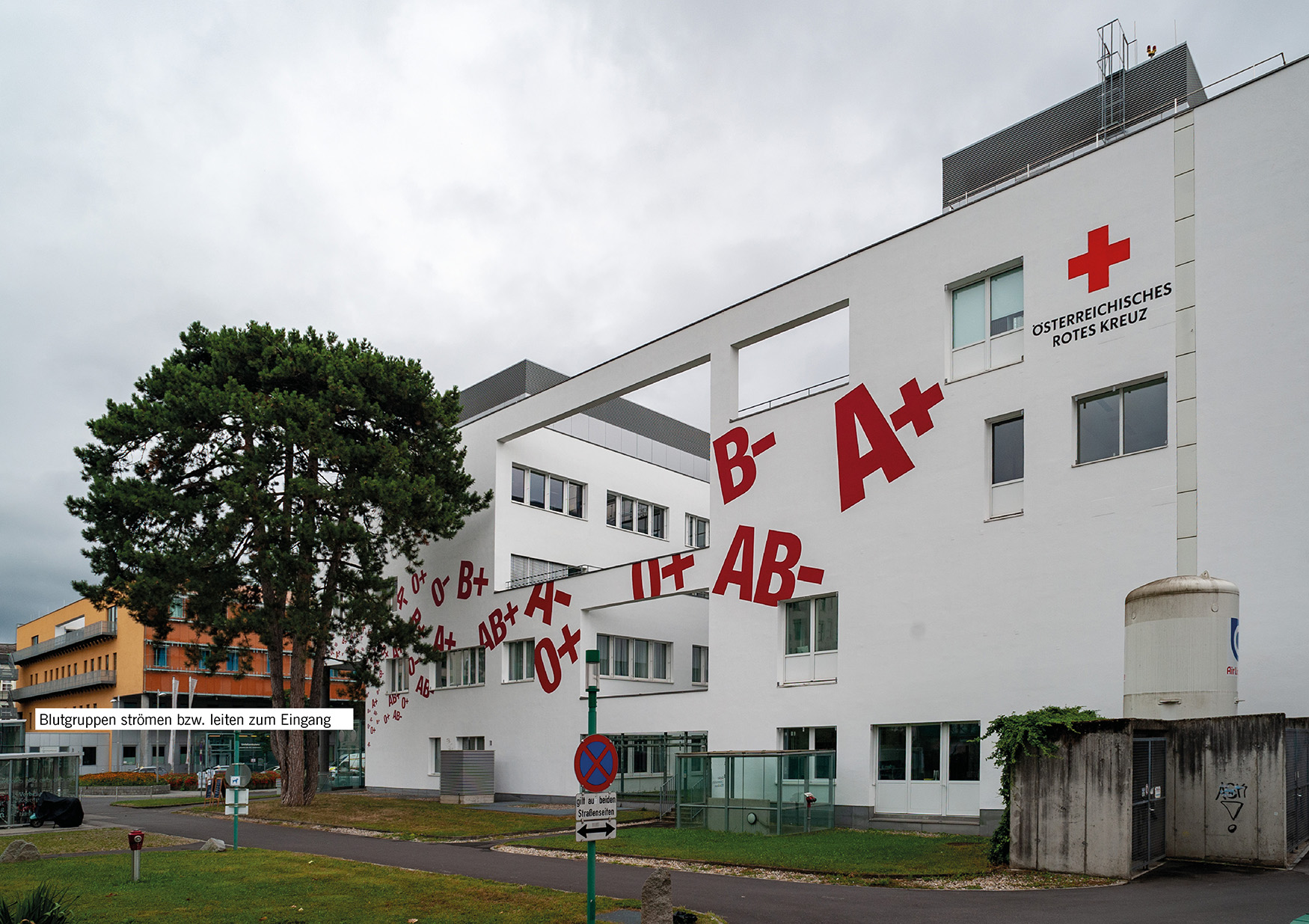 Blutgruppen strömen bzw. leiten zum Eingang